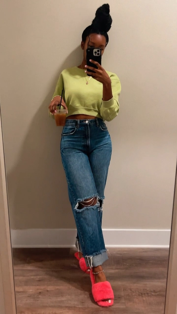 Casual outfit inspo. A shearling sandal is the perfect addition to a fall outfit especially in warmer climates. 

#LTKSeasonal #LTKmidsize #LTKshoecrush