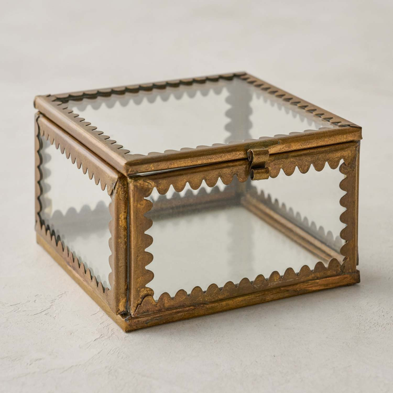 Small Scallop Keepsake Box | Magnolia