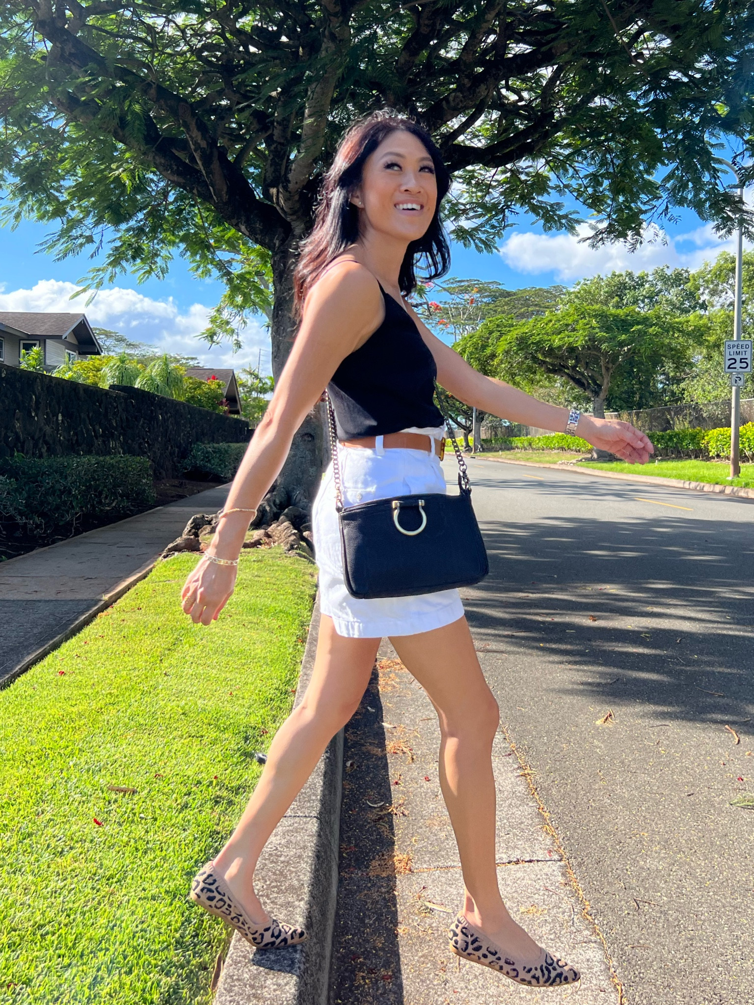 Go hands free with this crossbody in super soft and buttery leather. Wearing the chain strap here, but lots of other strap options! 

#saphan #bags #travelbag 

#LTKstyletip #LTKtravel #LTKitbag