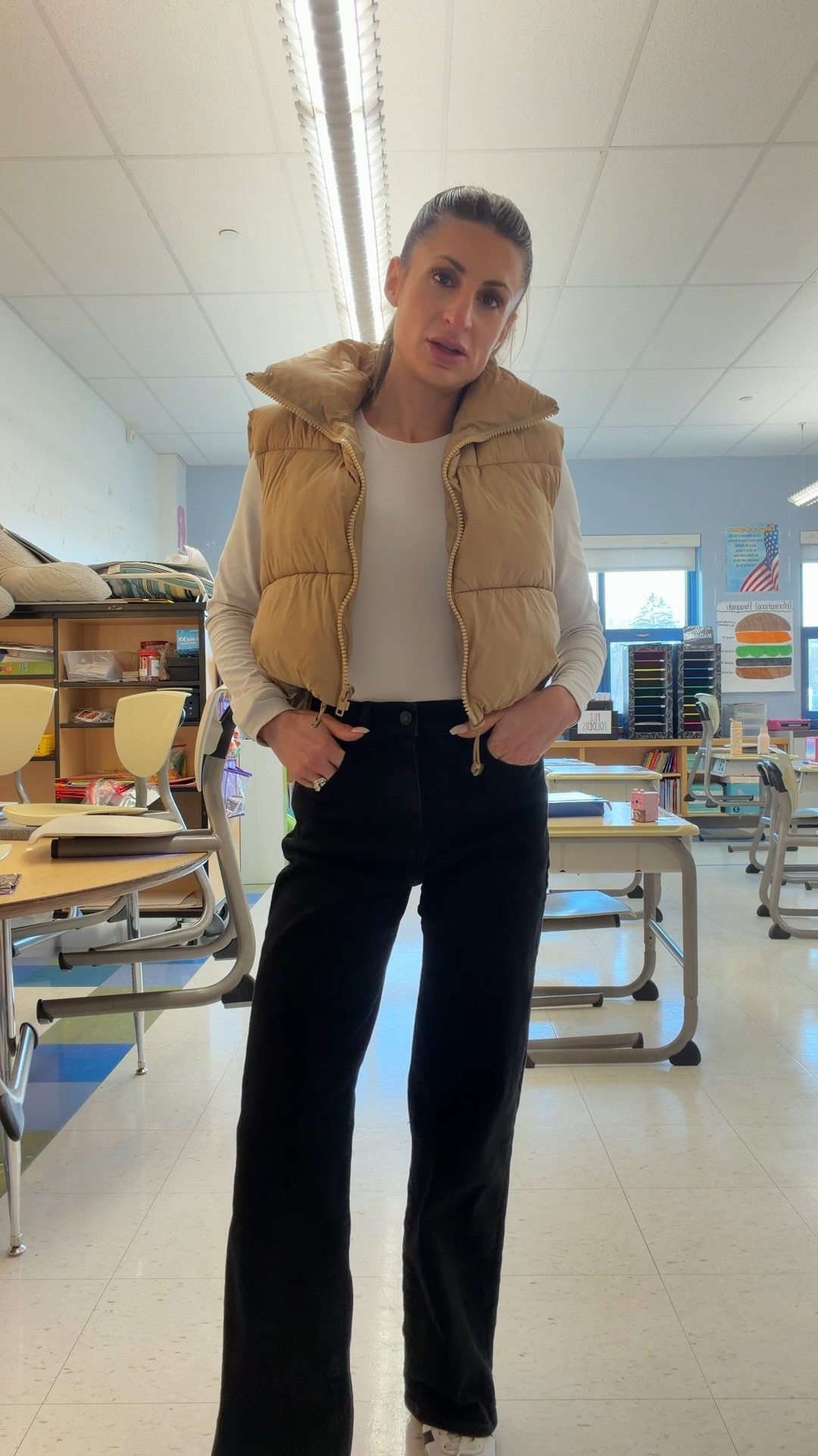 These black denim jeans are so GOOD! They are super flattering and comfy because of the stretch denim that they are made with. They are high rise & make the butt look good! 😉 🍑 

#madewell #blackdemim #highrisejeans #madewelljeans

#LTKPetite #LTKootd