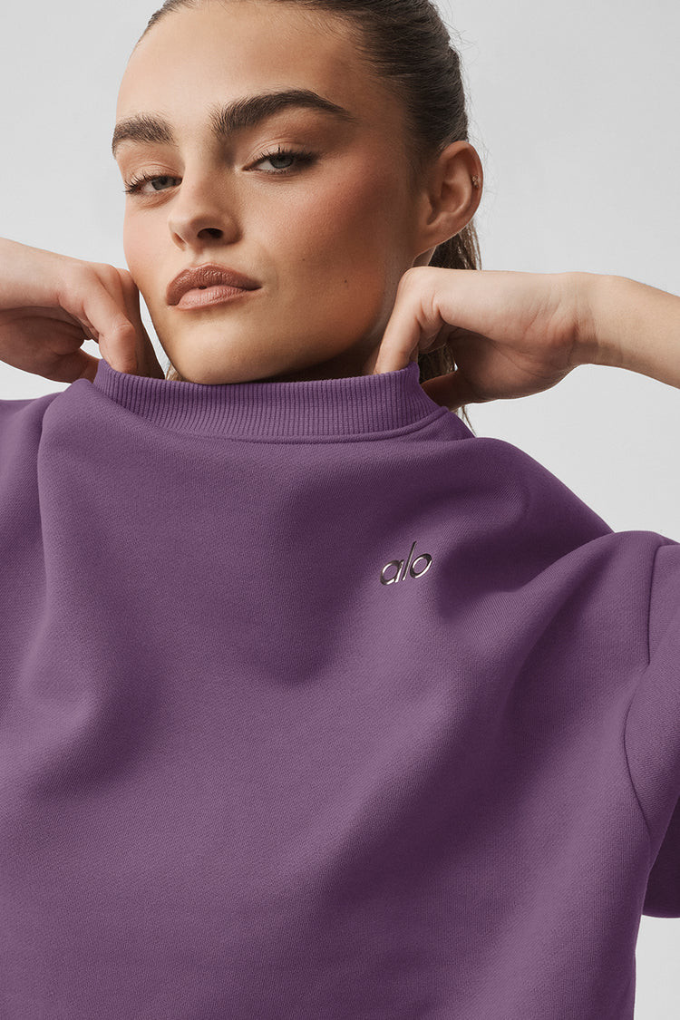 Accolade Crew Neck Pullover | Alo Yoga (US)