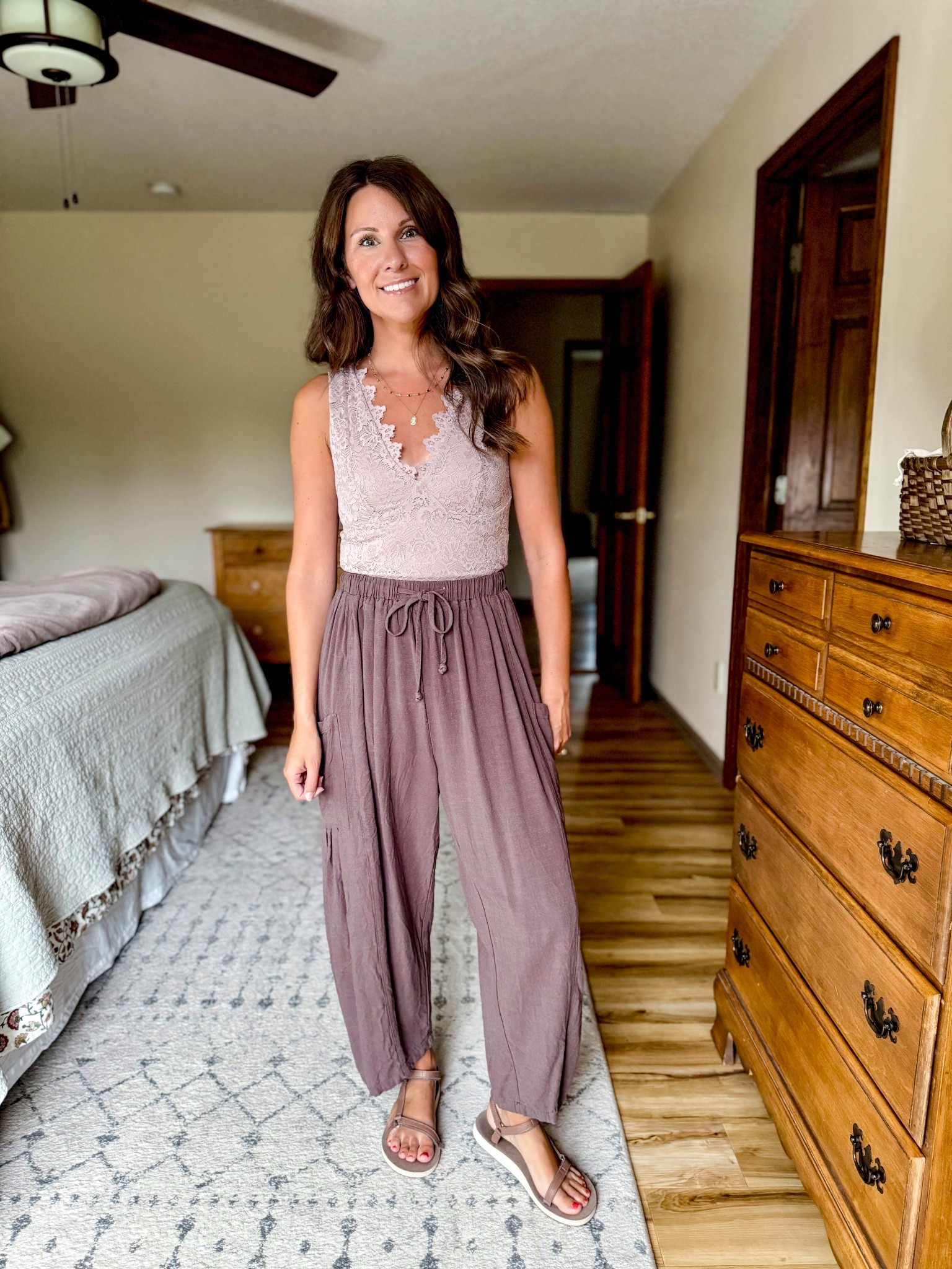 Wearing size small in the tank and size xs in the pants 

#LTKSeasonal #LTKPetite #LTKFindsUnder50