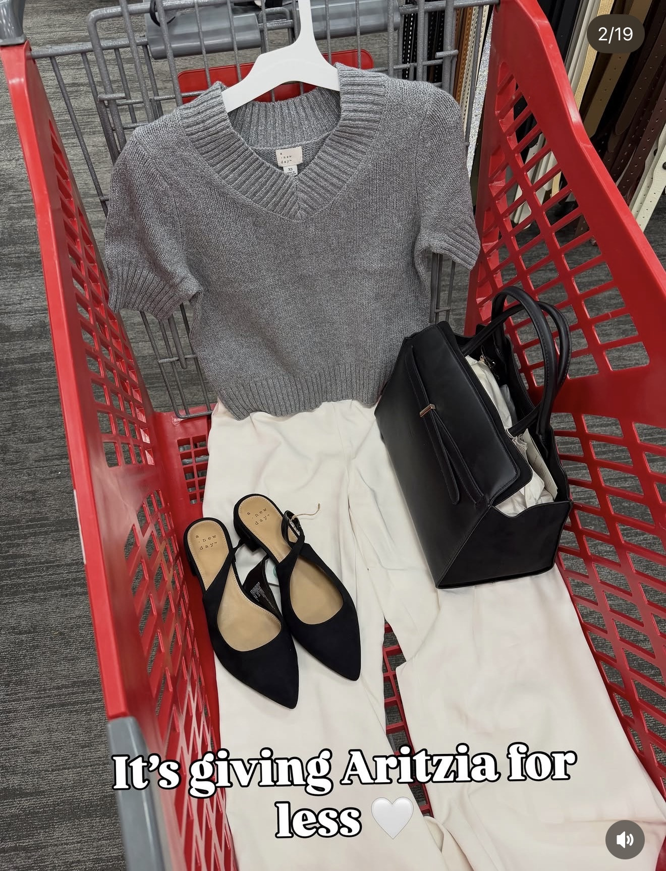 Target pre fall outfit idea, these cream pants are really nice, and this short sleeve sweater seems great too from my first impression! Couldn’t find the shoes online, unfortunately. #targetstyle