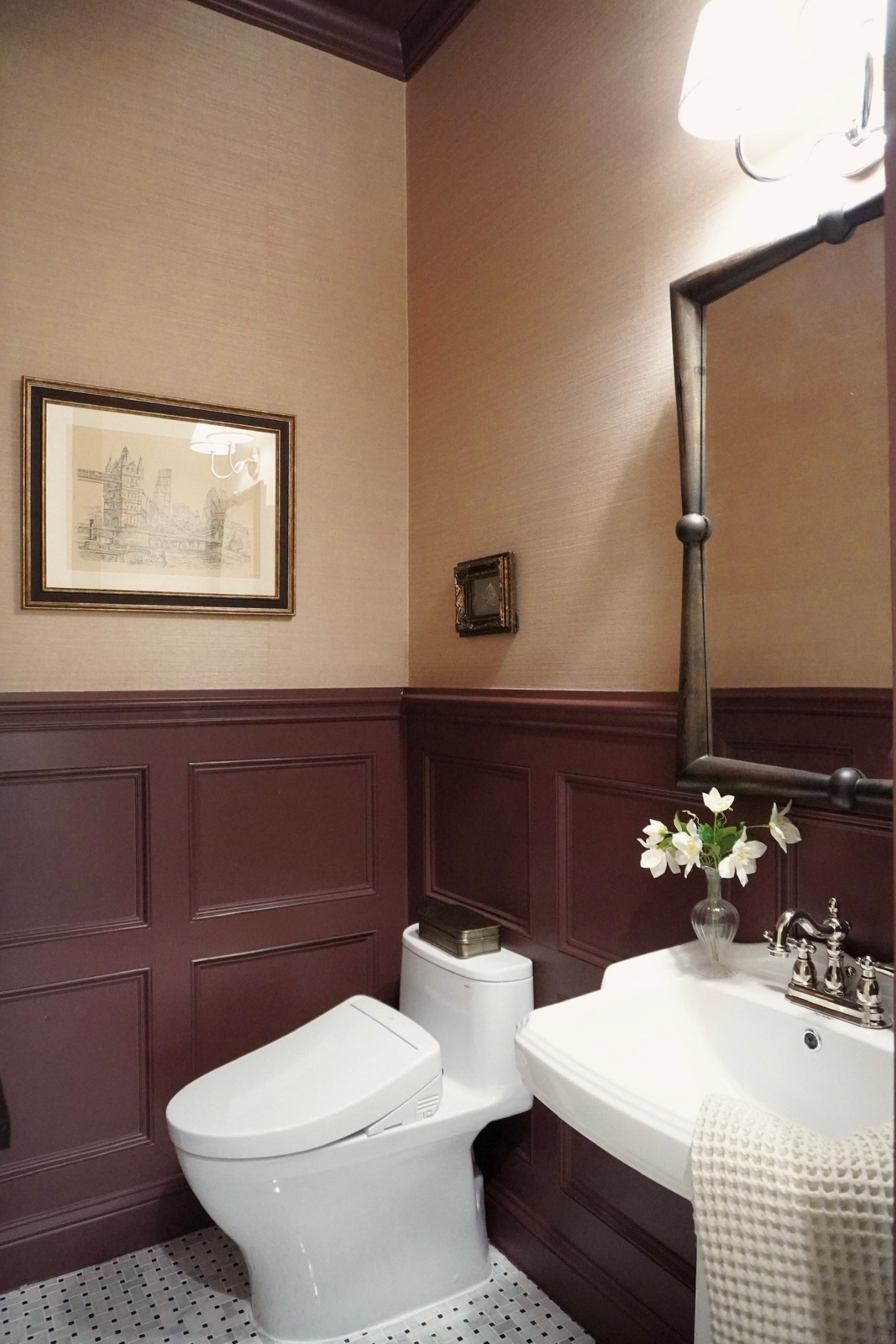 Still obsessing over our powder bath! Linked as much as I could! 

Paint color: Nicholson red by Benjamin Moore
Art & TP holder: Home goods 

#bathroominspo 

#LTKStyleTip #LTKHome