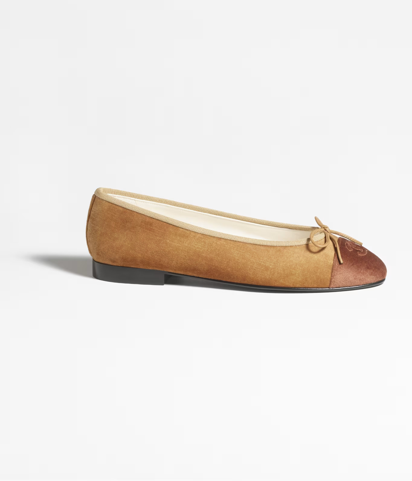 Velvet | Chanel, Inc. (US)