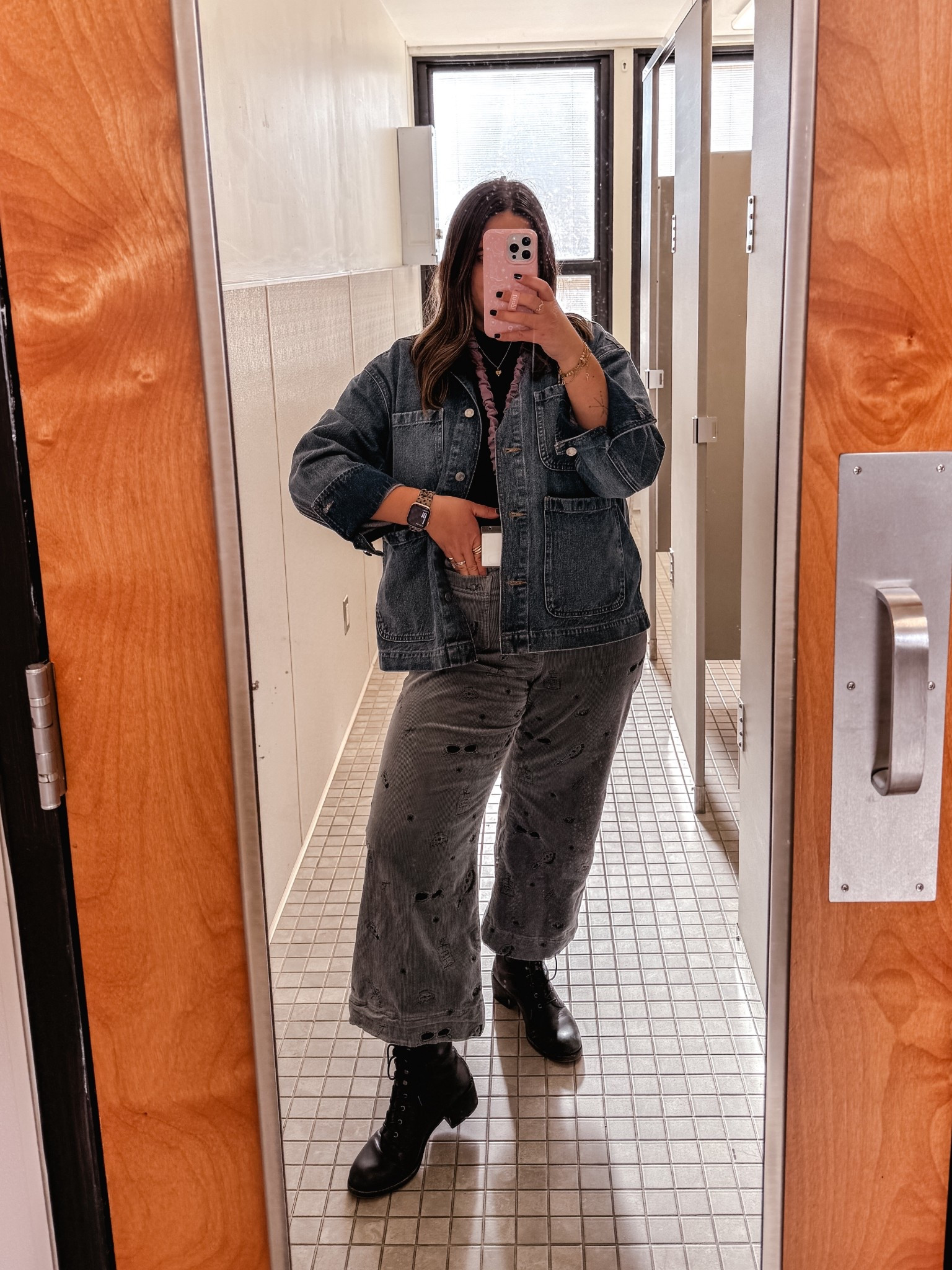 Teacher ootd 

#LTKHoliday #LTKMidsize #LTKSeasonal