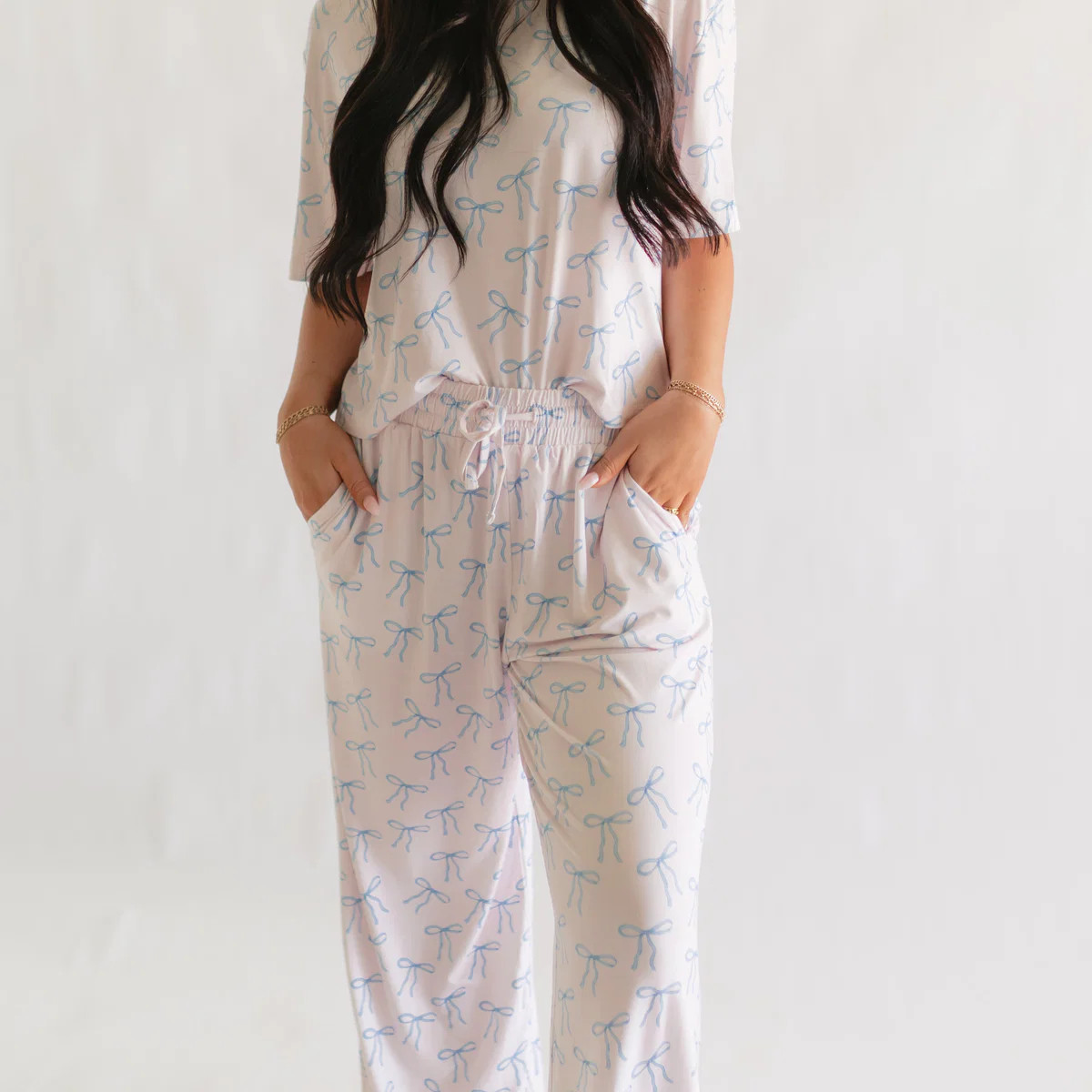 Women's T-Shirt and Pants Set in Blue Bows | Silks Design