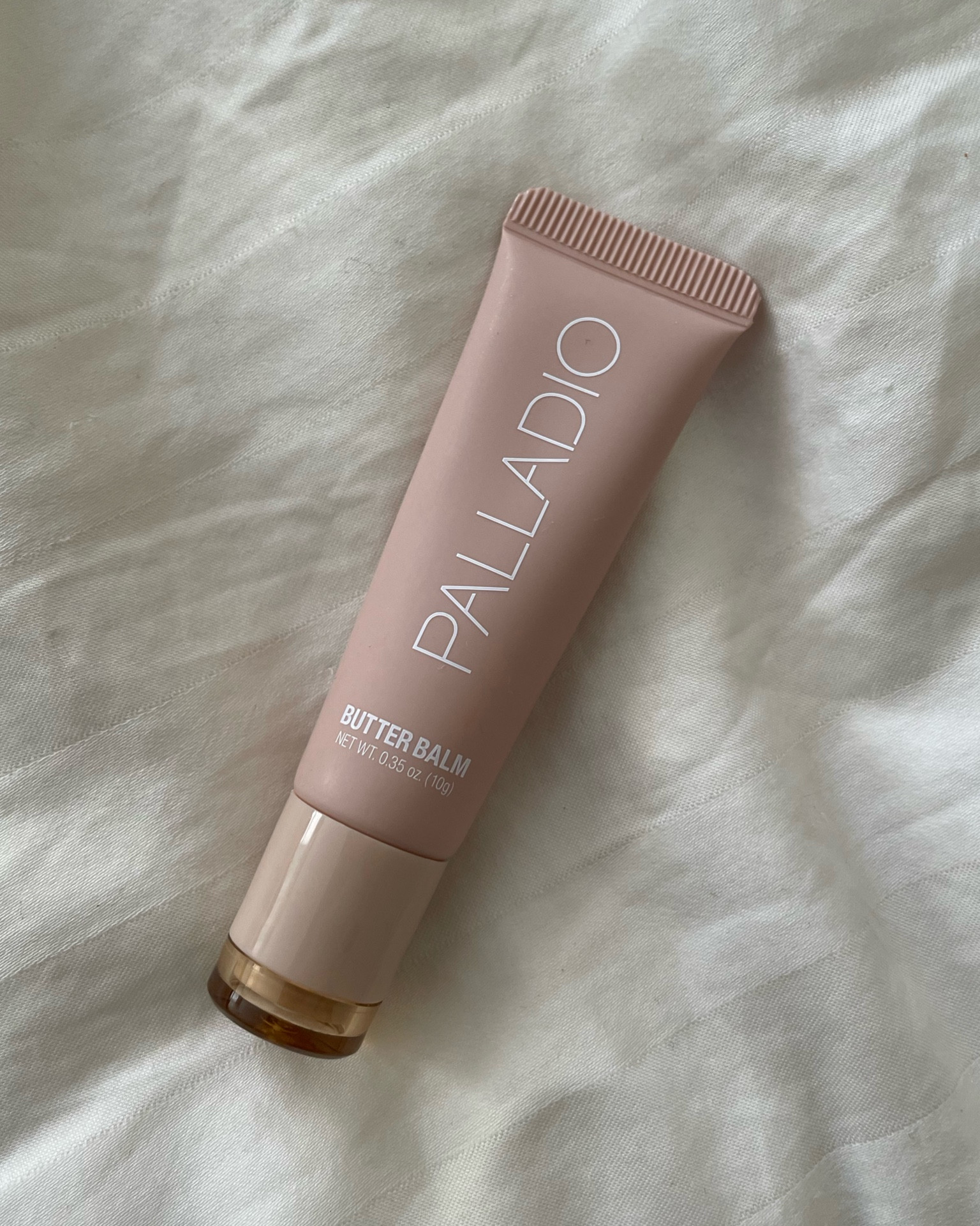 This butter balm is amazing, glossy and not sticky! 😍 under $10 and reminds me of the Laneige glossy balms 

Amazon finds 

#LTKBeauty #LTKFindsUnder50