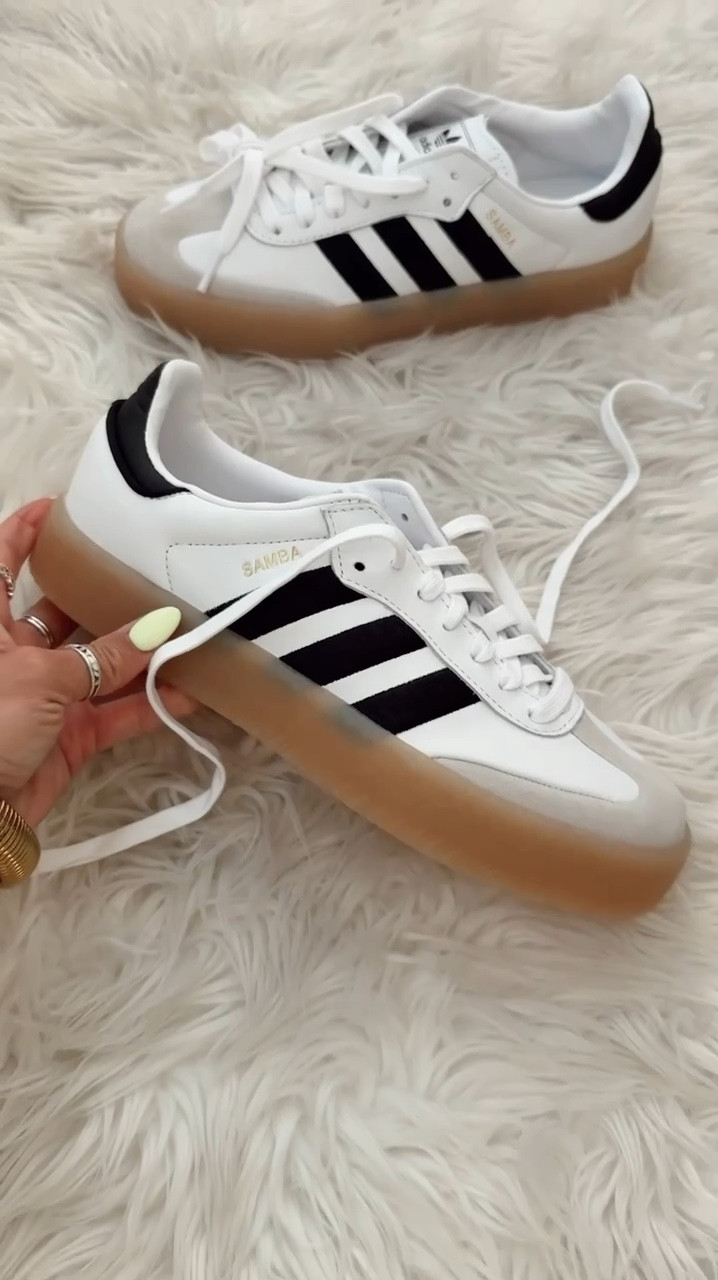 The viral Adidas shoes you’ll love for your wardrobe 🤍🖤🔗

#LTKStyleTip #LTKShoeCrush