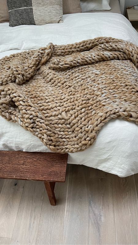 Bedroom chunky knit blanket - Walmart home 



#LTKCyberweek #LTKhome #LTKGiftGuide