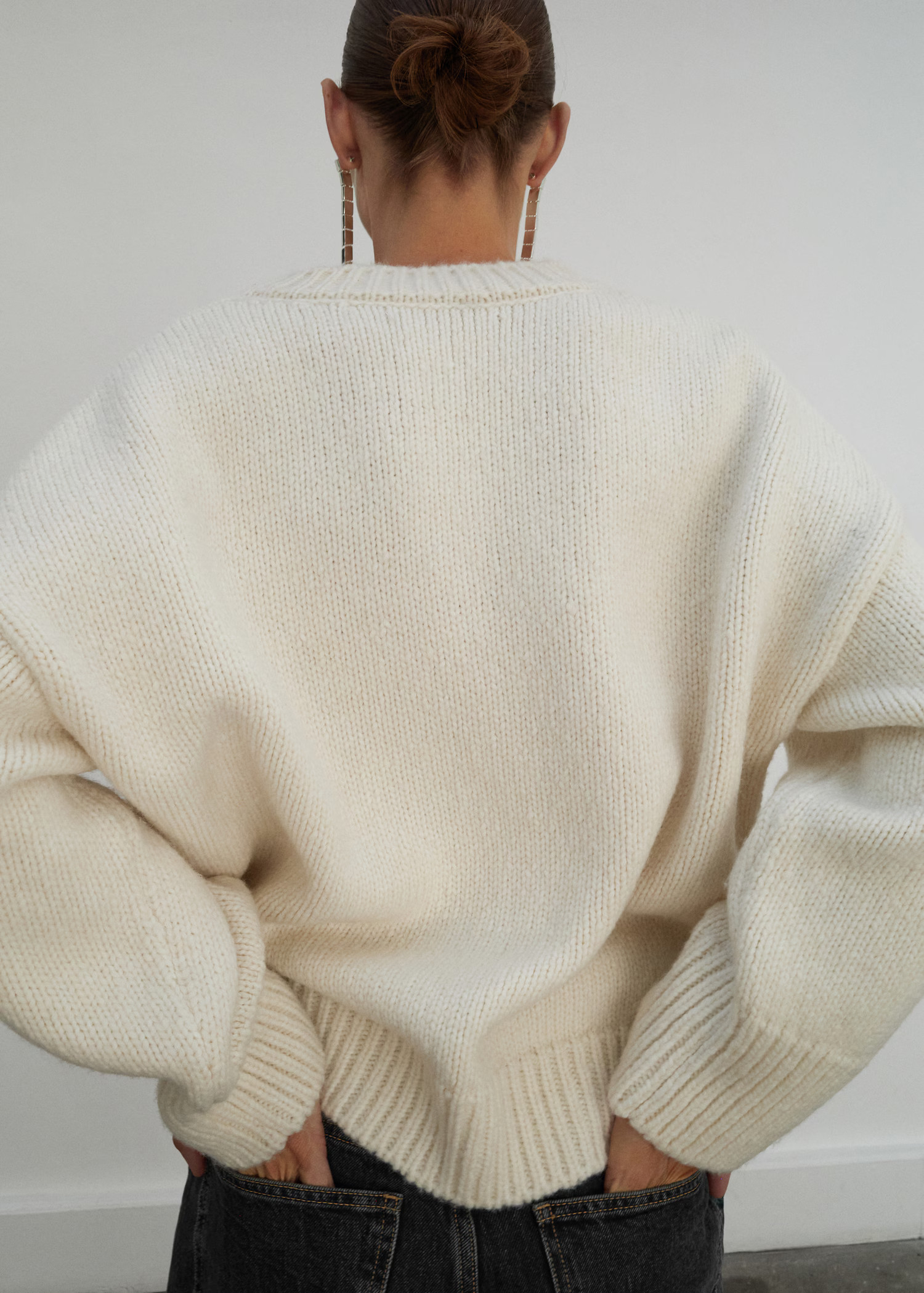 V-neck wool sweater | MANGO (UK)