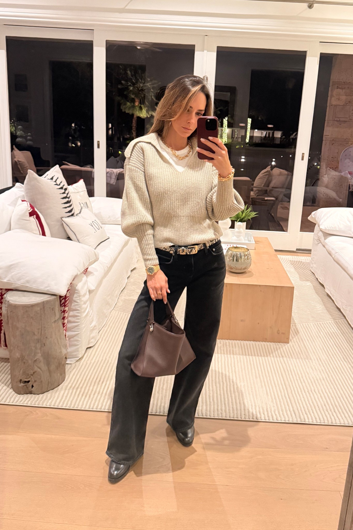 New favorite jeans. Low rise trouser fit. Fitted on the booty then tapers out. Love. Also - belt dupe :)