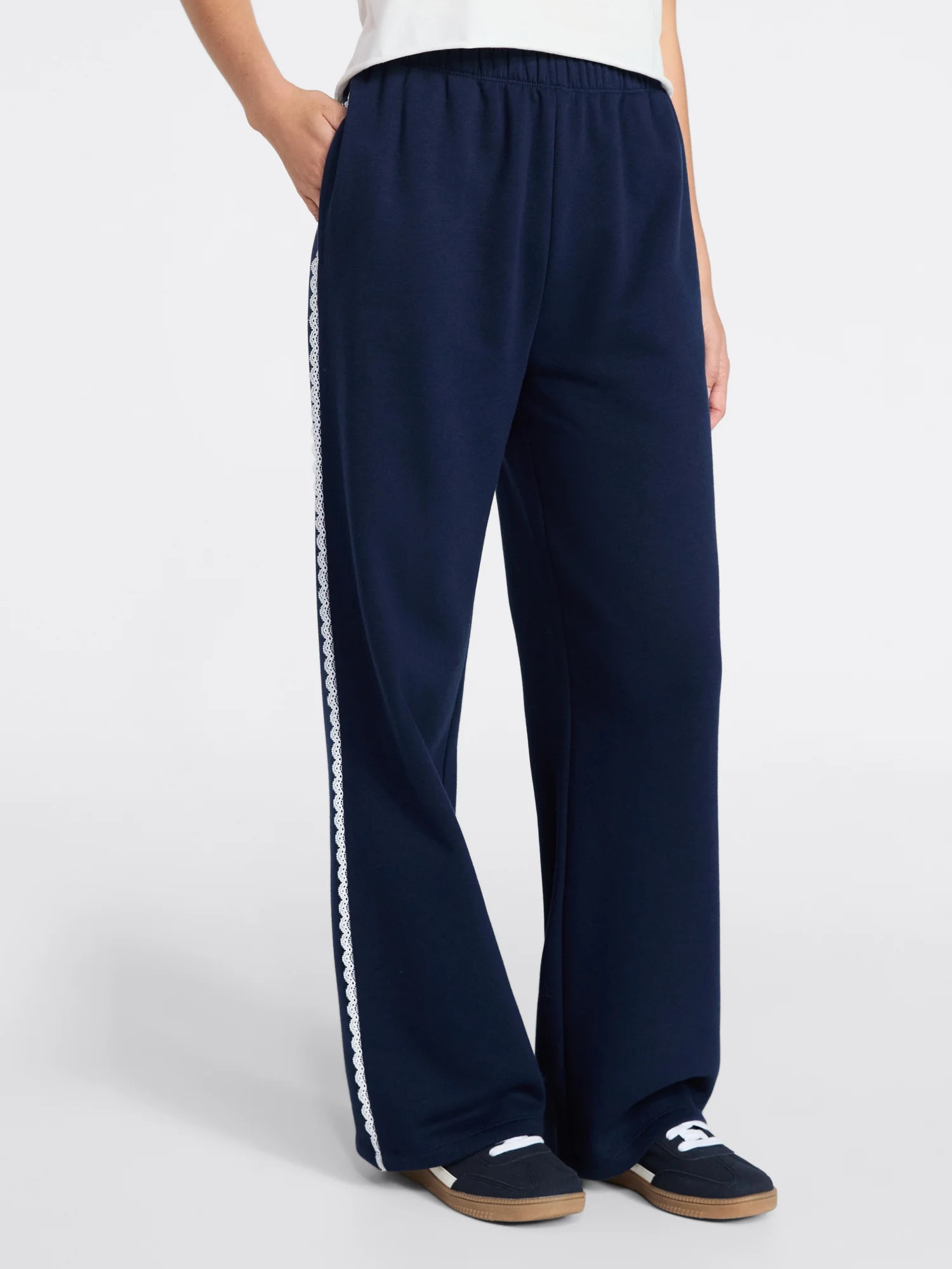 No Boundaries Lace Trim Fleece Pants, 30.5'' Inseam, Women’s XXS-XXL | Walmart (US)
