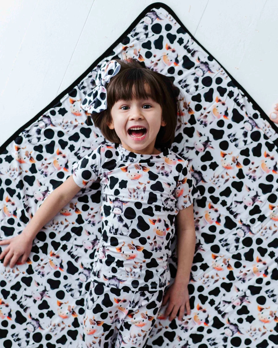 In a Good Moo-D Bum Bum Blanket | Bums & Roses