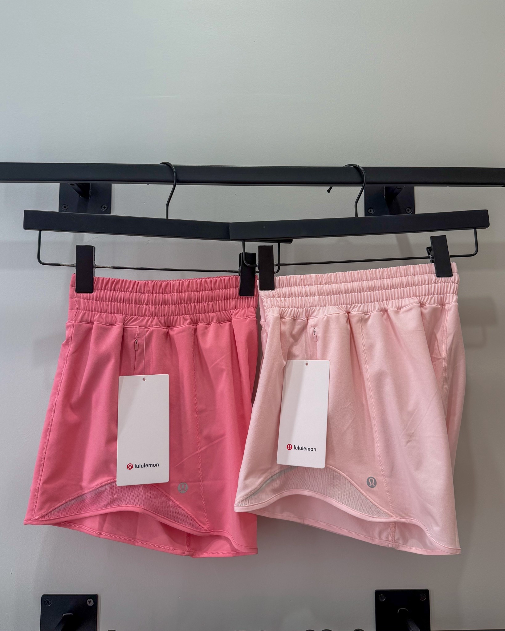 New cute colors in Hotty Hots!

Mom outfits / athletic wear / Lululemon finds / Lululemon favorites / gym outfit 

#LTKMothersDay #LTKfitnessgoals #LTKootd