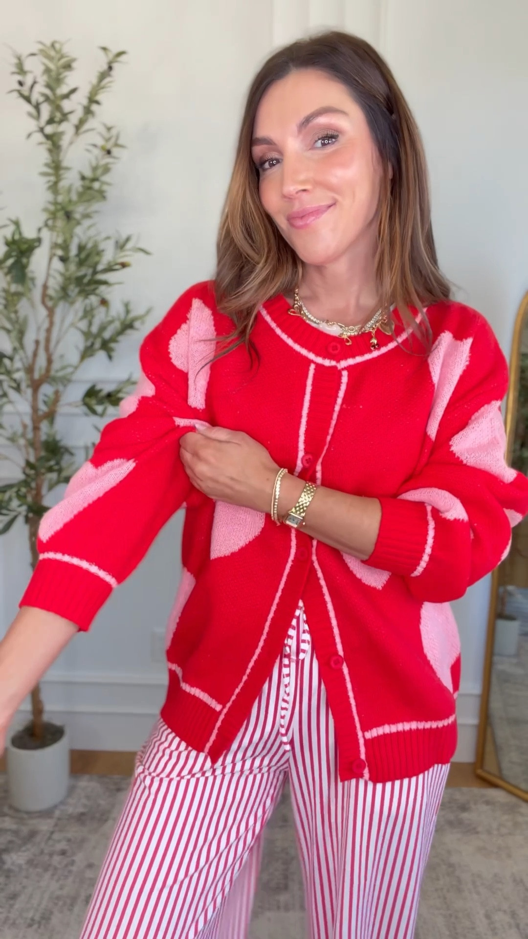 Adorable outfit idea for teachers or the office for Valentine’s Day! 

#LTKWorkwear #LTKFindsUnder50 #LTKSeasonal