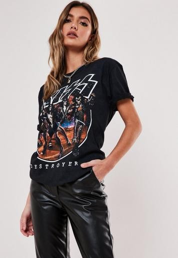 Black Kiss Washed Graphic T Shirt | Missguided (US & CA)