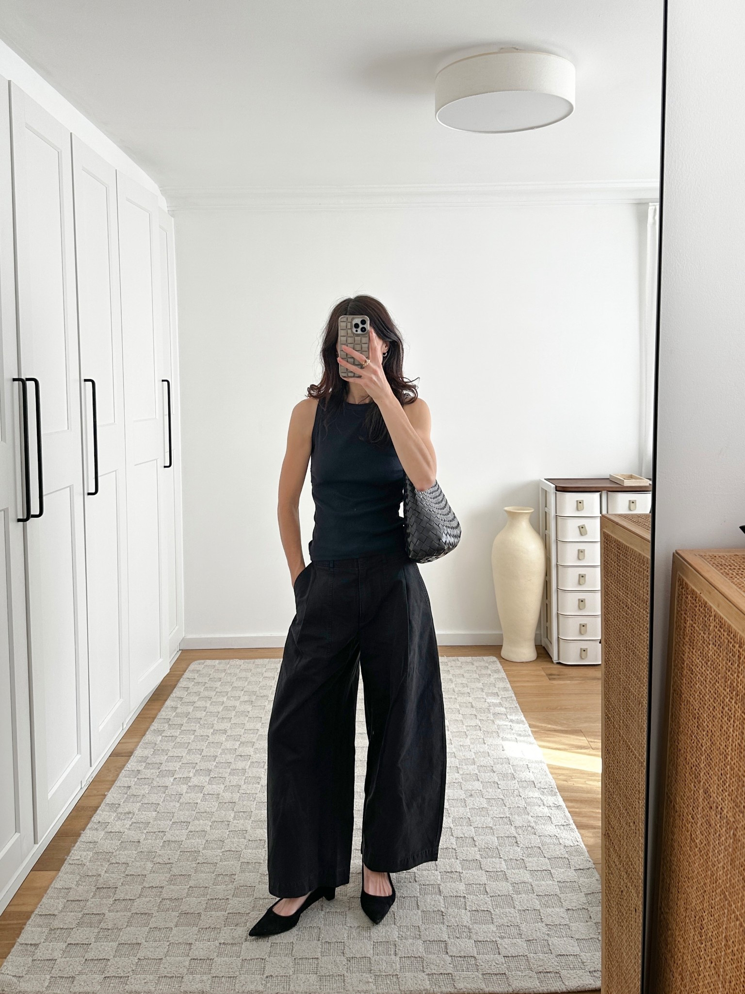My FAVE barrel pants are super discounted with an additional 20% off with code EXTRA20. I went down to size US2. Still relaxed but not so much width across waist so I can wear them high waisted too with a belt