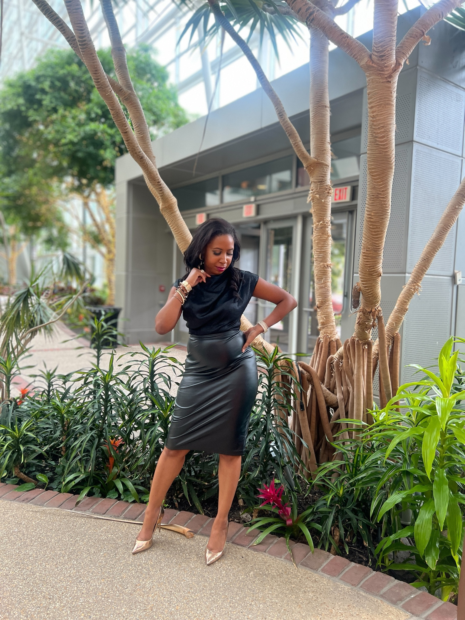 Ladies in the place with style and grace, rocking black and gold for days ✨ 💋

#sleekandchic #ootd #fauxleather #allblack #falloutfits

#LTKStyleTip #LTKOver40 #LTKWorkwear