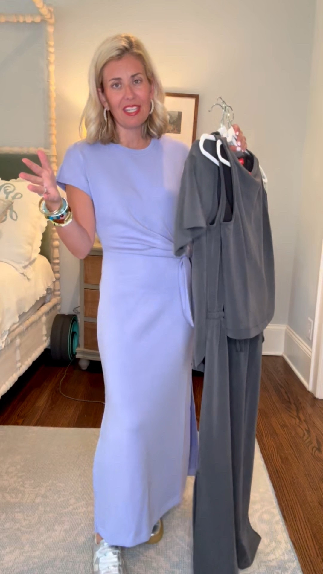 It’s no secret how much I love Spanx Air Essentials! Yall know I dress them up & down and this new color is perfect for the transition to fall. 

@spanx
#spanxpartner

Sizing:
Tie-Waist Maxi Dress - small
Boatneck Tank - xs
Drawstring Maxi Dress - xs
Button Down - xs
Shorts - small
Wide Leg Pant - small petite

Code catherinexspanx for 15% off + free shipping 1st order