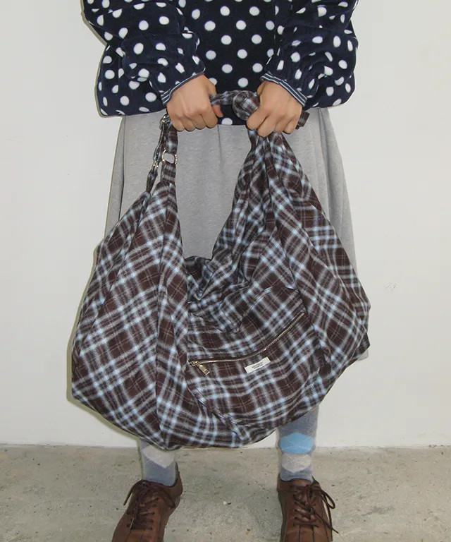 HEART ZIP POCKET 2WAY DUFFLE BAG BLUE | Musinsa Global