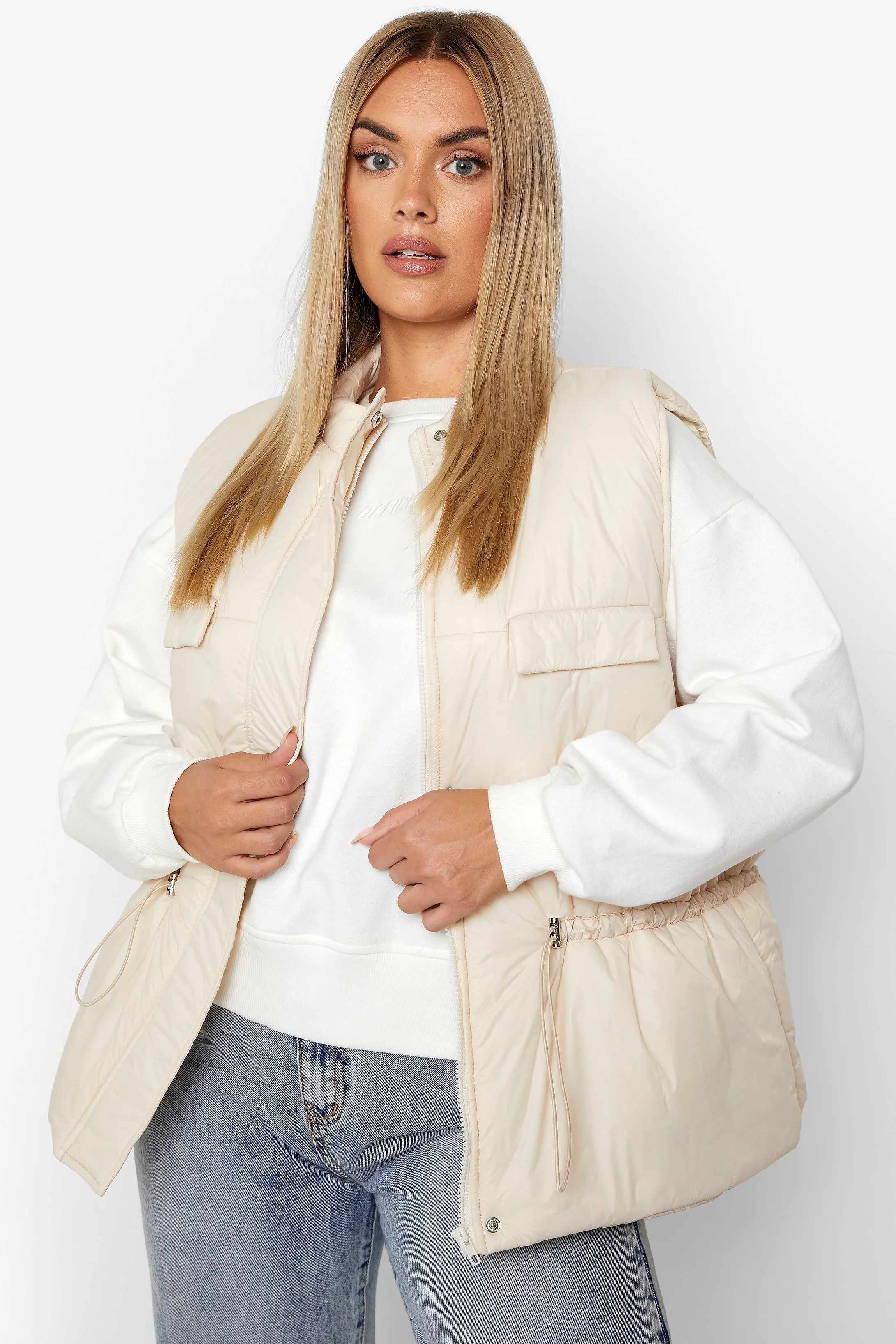 Plus Weste mit geraffter Taille | Boohoo.com (DE)