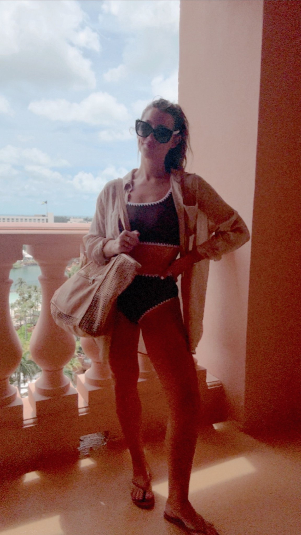 Sorry the lighting is so dark & grainy — I forgot to snap a pic in this and just took a screenshot of my reel I filmed 🤪 LOVE THIS SUIT THOUGH!!!! True to size small. 
