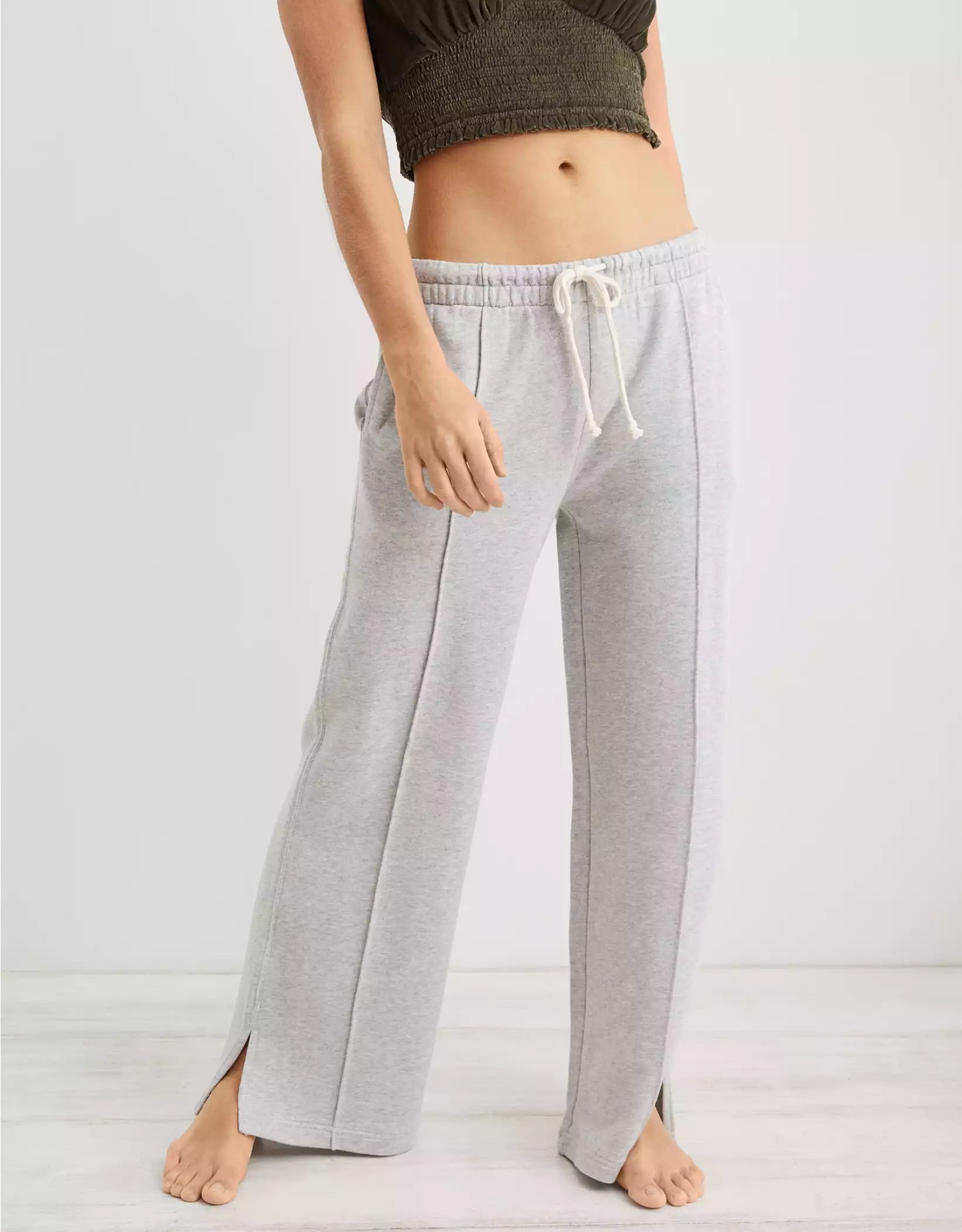 Aerie Low Rise Pintuck Skater Pant | Aerie