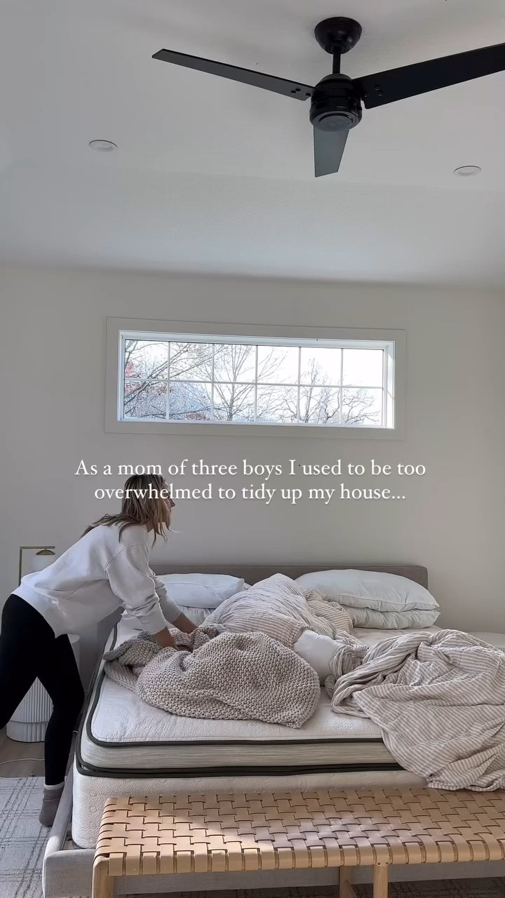 If you are struggling to keep up on your home and it’s stressing you out I am here to tell you there is a simpler way…

✔️Create a peaceful spaces that feel calming
✔️Daily tidy up sessions
✔️Clear (or almost clear) flat surfaces 
✔️Make your bed daily 
✔️Use the rule- don’t put it down, put it away 

Follow me @thebartahouse for inspiration to create a simple, peaceful and easy to clean home 🤍
.
.
.
#simplehomestyle #simplehome #neutralhome #easytocleanhome #thebartahouse #cleanwithme