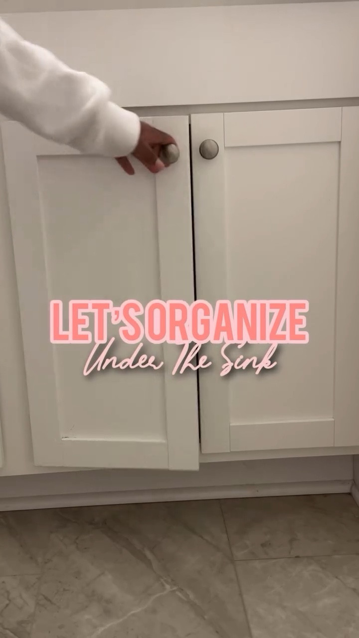 We love a good declutter & organize sesh

#TheContainerStoreAmbassador #TheContainerStore #ResolutionSolution

#LTKBeauty #LTKvlog #LTKHome