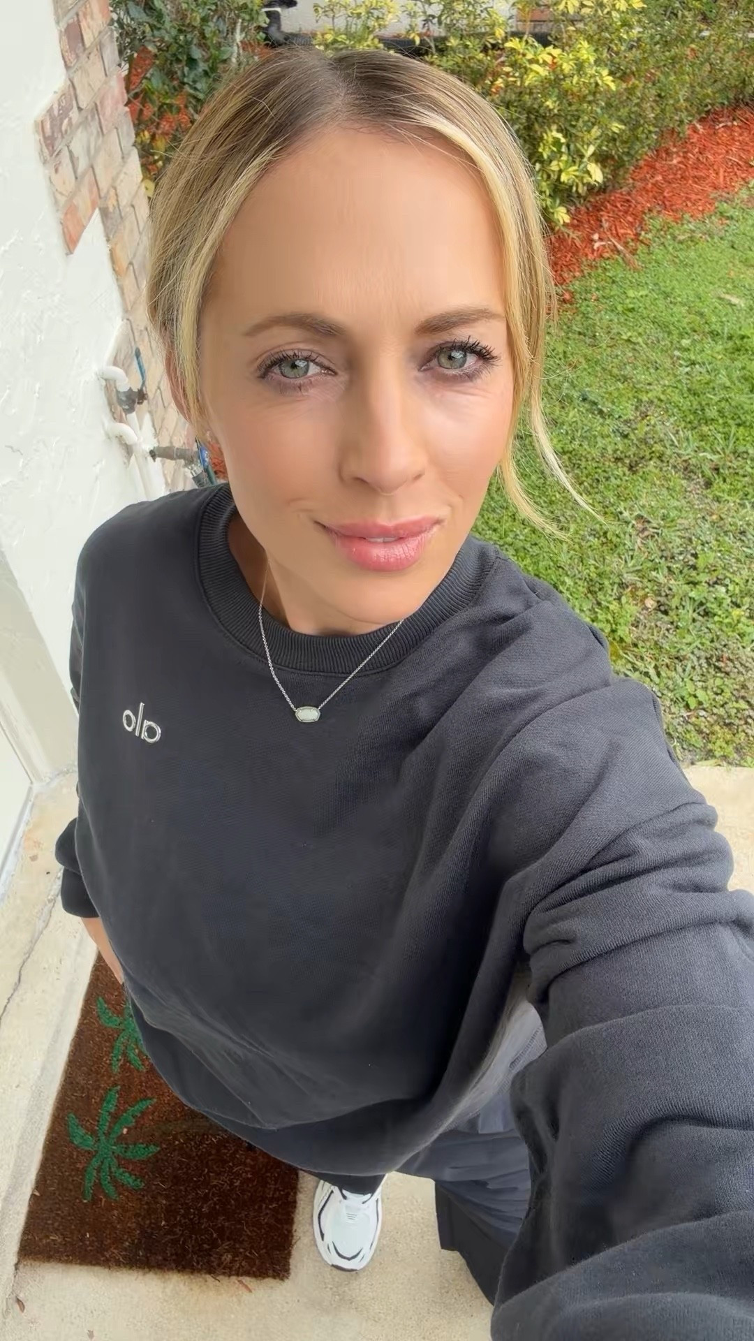 Alo Yoga  

#LTKootd #LTKMidsize