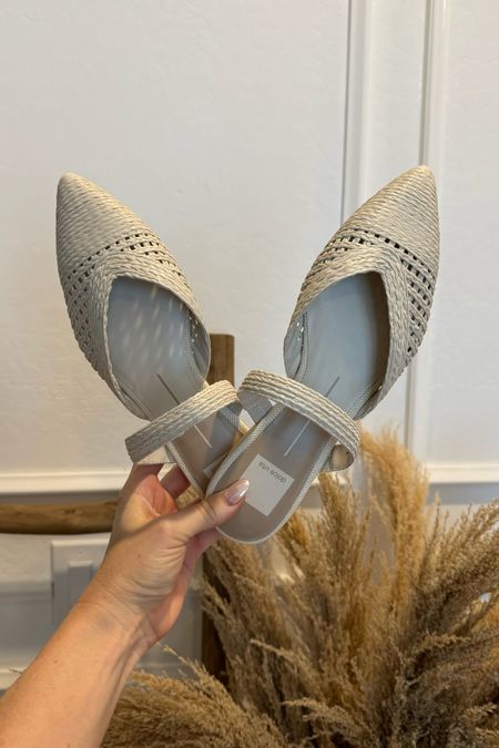 Just got the cutest new sandals for summer! They run true to size

#LTKFindsUnder100 #LTKShoeCrush #LTKStyleTip
