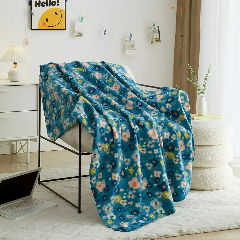 Mainstays Cozy Fleece Throw Blanket Delightful Floral 50" x 60", All Ages | Walmart (US)