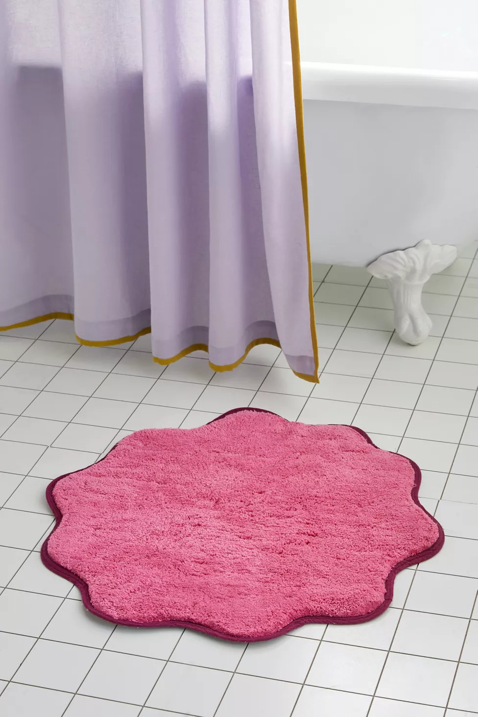 Olsen Contrast Edge Bath Mat | Urban Outfitters (US and RoW)