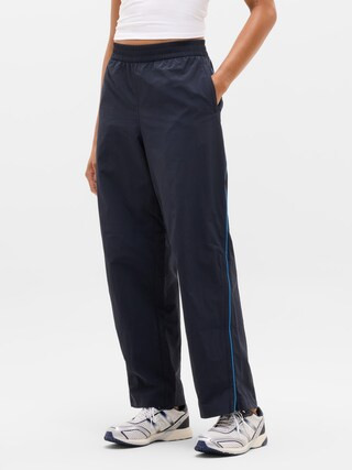 On The Move Mid Rise Track Pant | Athleta