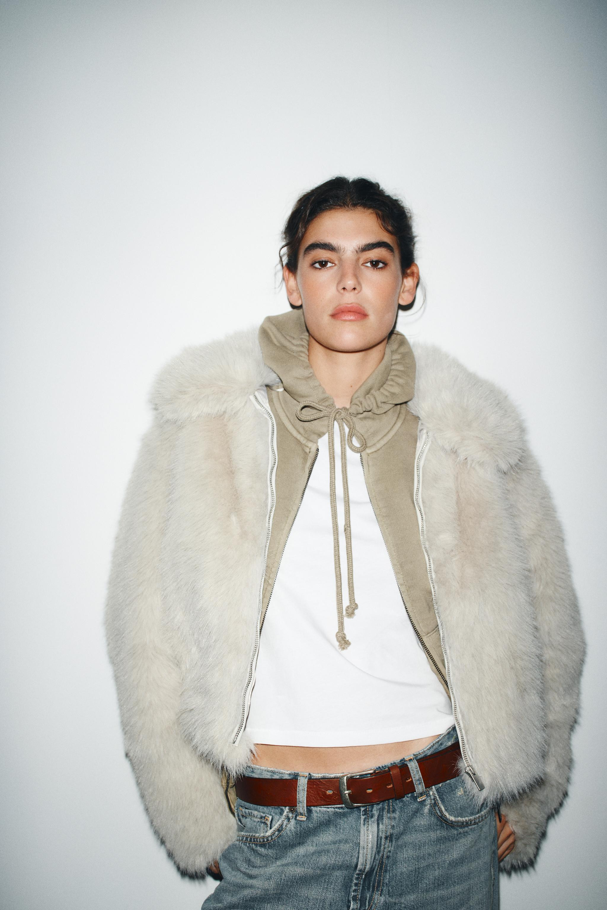 SHORT FAUX FUR ZIP-UP COAT | Zara US