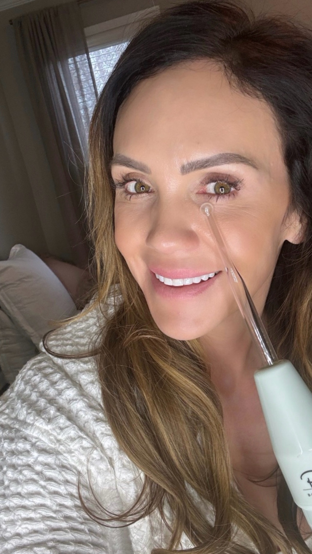 Looking to up your skincare game in 2025?
I have recently added this high frequency wand to my weekly routine to help with my skin concerns. It features 3 neon and 3 argon attachments, of which you can tailor your treatments for anti-aging and blemish control. It also enhances circulation and product absorption, giving me spa-quality results - but at home!


#LTKBeauty #LTKGiftGuide #LTKOver40
