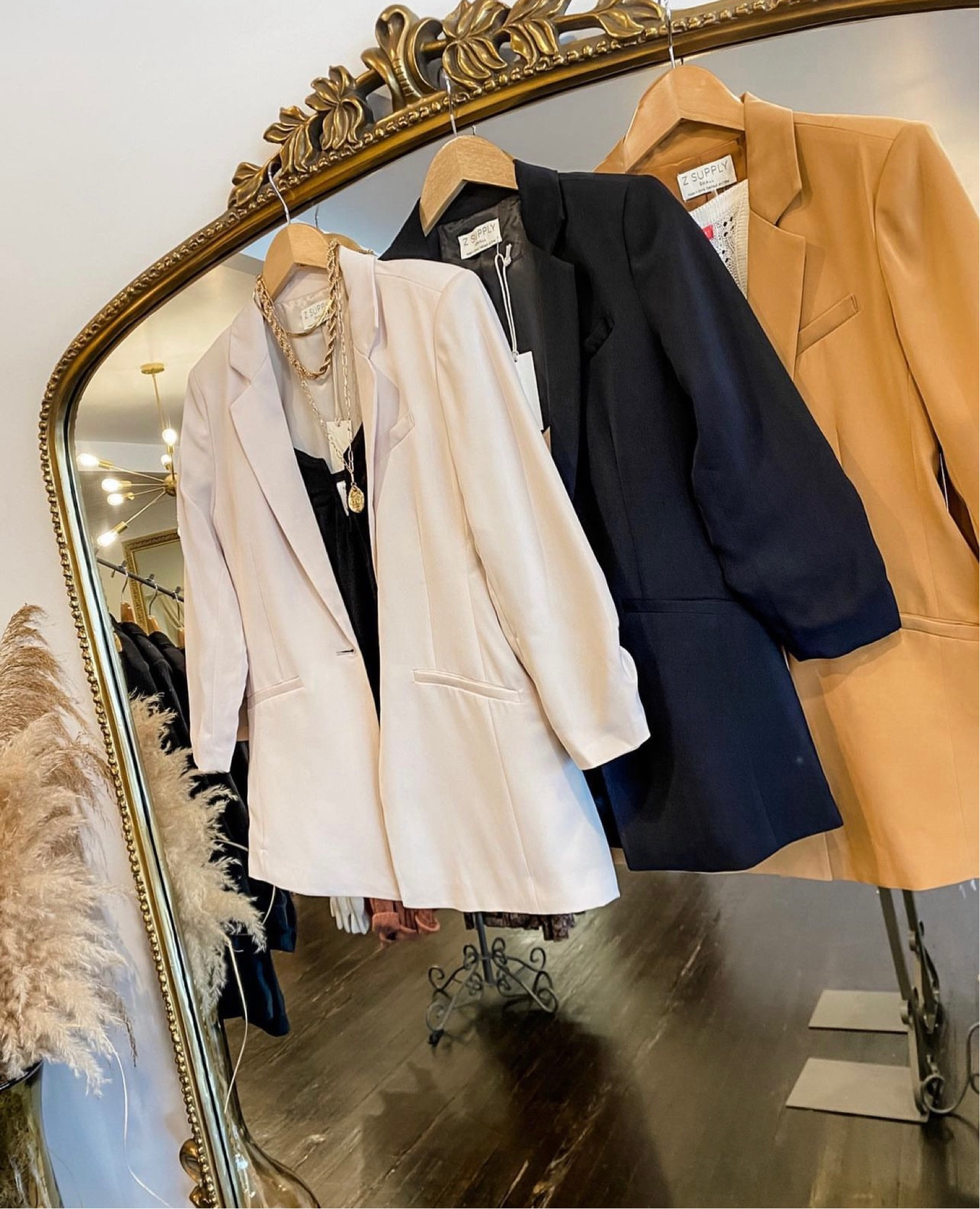 7’ Large Mirror in Gold 💖💖💖

#LTKstyletip #LTKFind #LTKhome