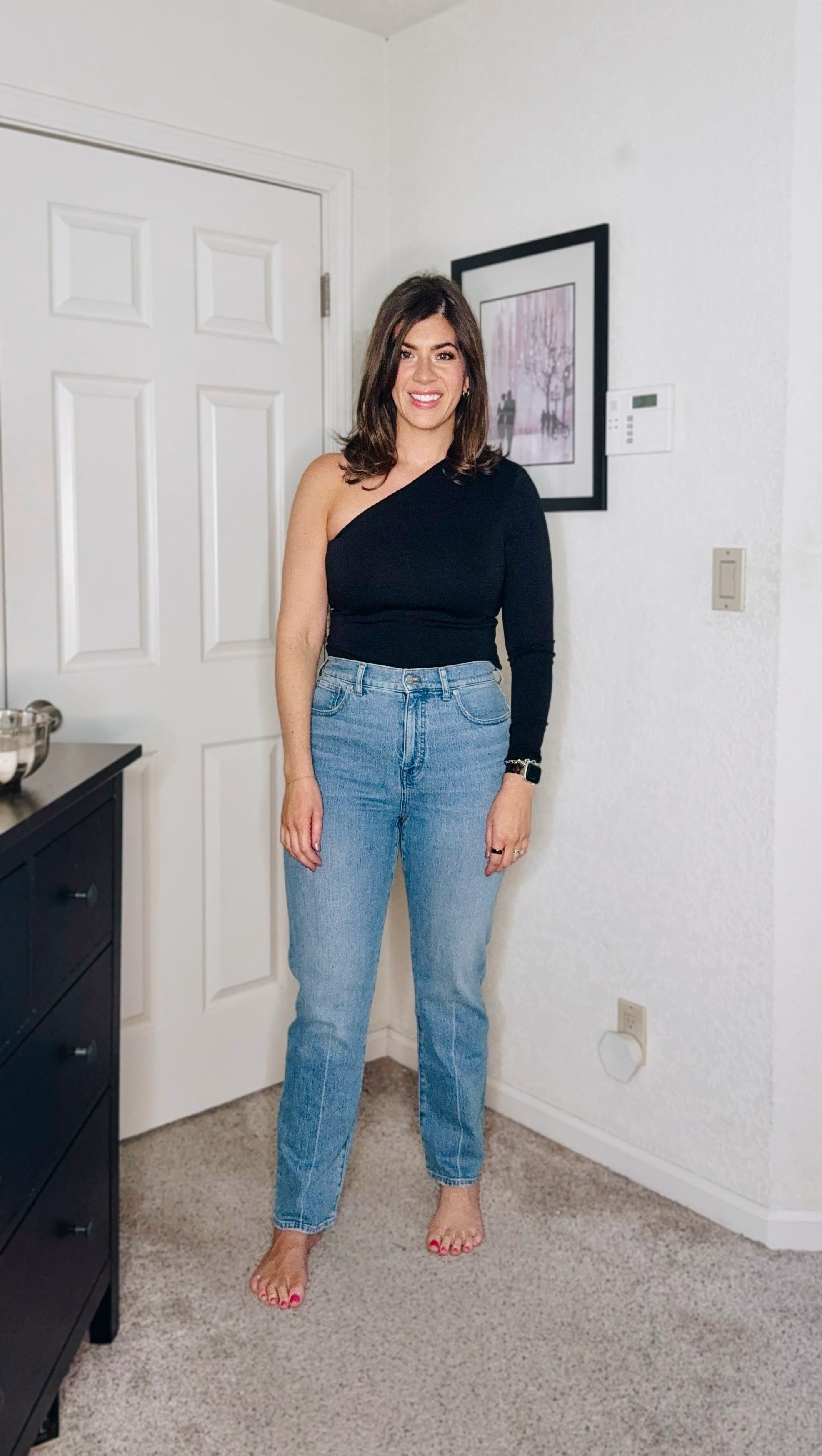 In a medium bodysuit and 29 jeans

#LTKMidsize #LTKWorkwear #LTKFindsUnder50