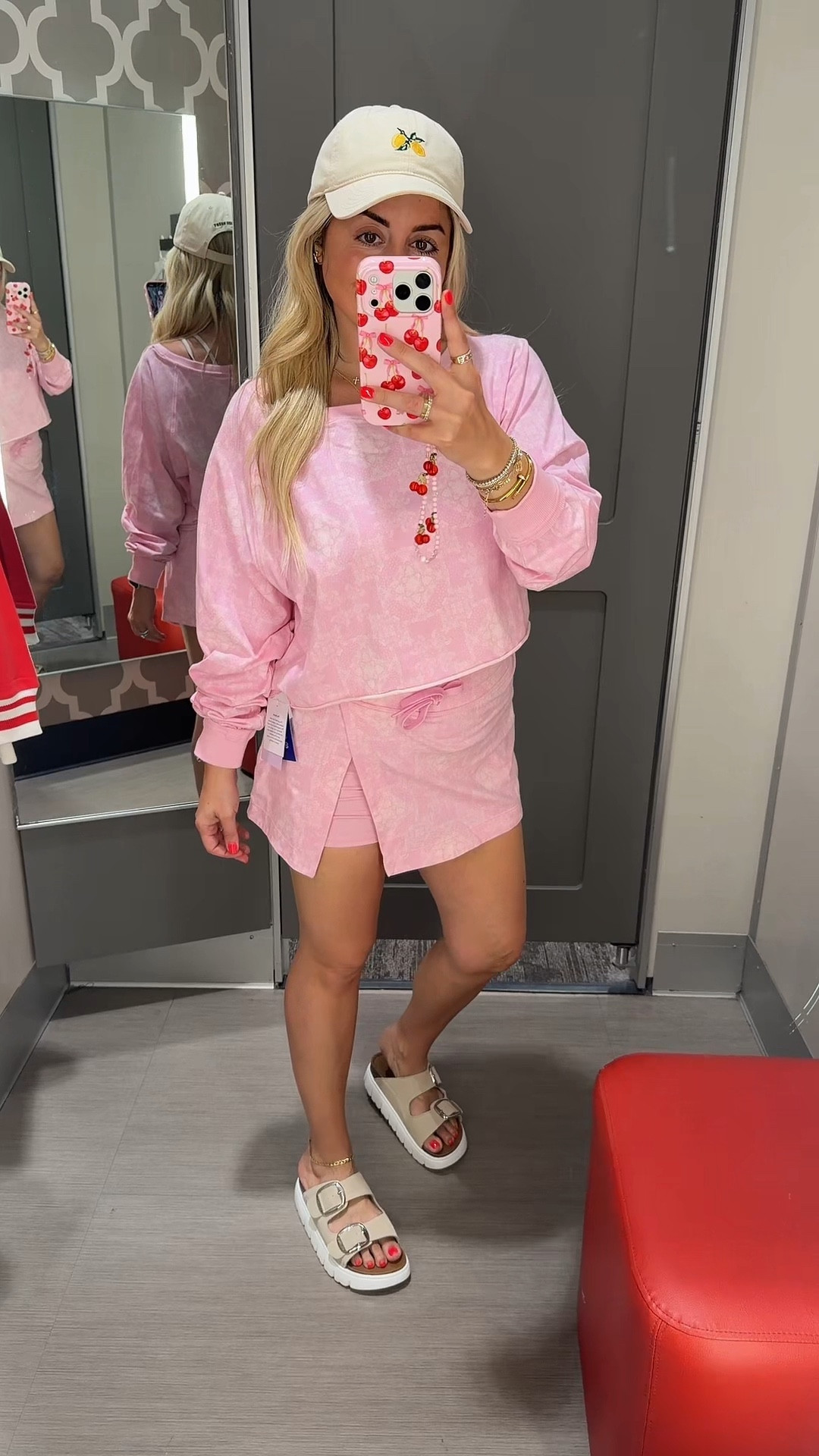 New target matching set ✨
Size small
Sandals tts