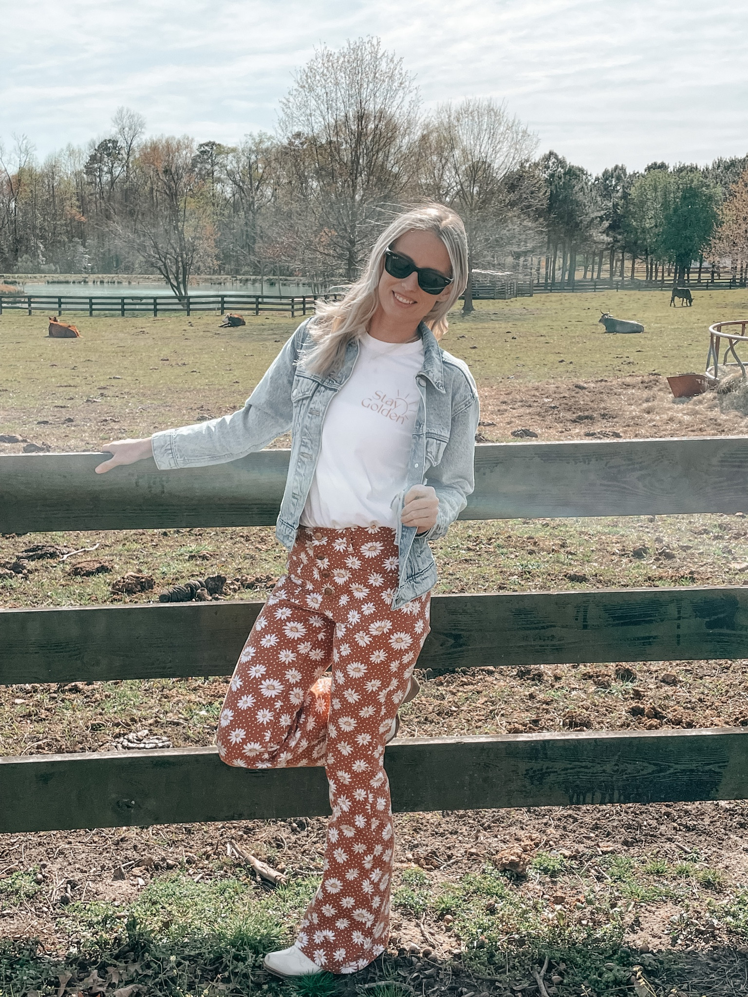 spring style 

Stay golden tee: Ivy + Cloth
Daisy flares: size 4 [TTS] 
Boots: Corral 

#LTKfit #LTKshoecrush #LTKstyletip