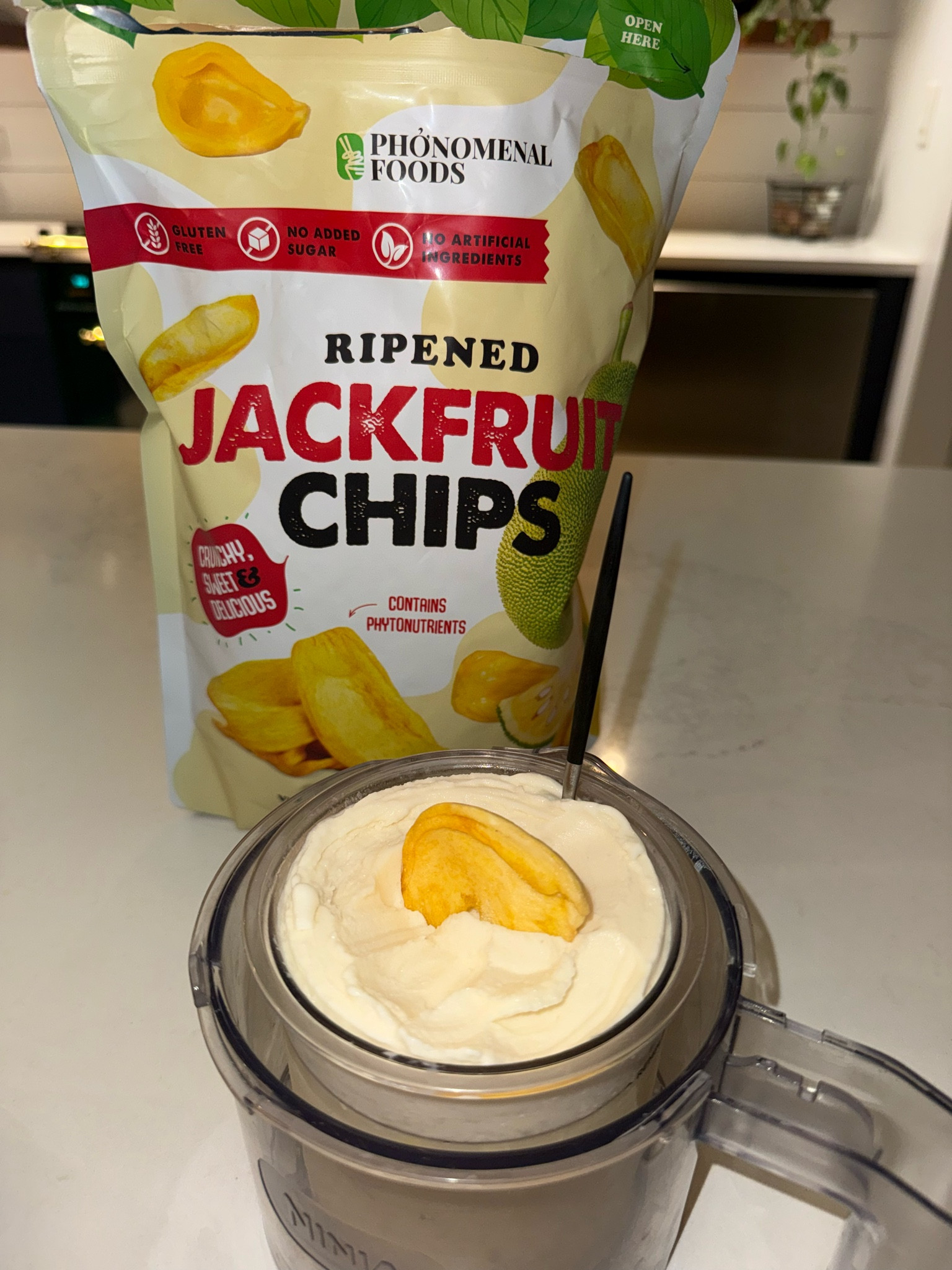 One of my TOP SUGAR/MUNCHIE CRAVING HACKS!!! I swear by these😭. Tastes like a potato chip- freeze dried Lucky Charms Marshmallow hybrid. The texture is unreal. Cheaper at Costco if you can find them. But this is 2nd best option🫡

#LTKActive