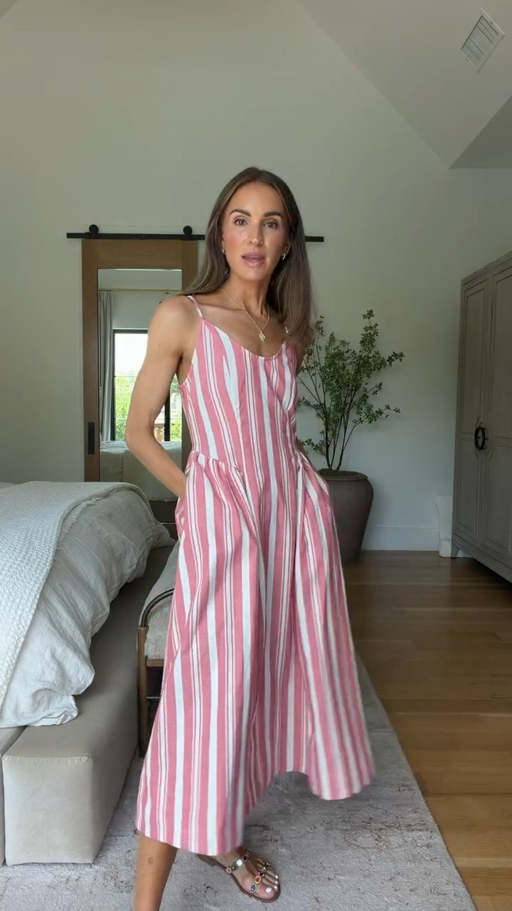 Such a fun, easy to wear dress on sale for $28! 😍
