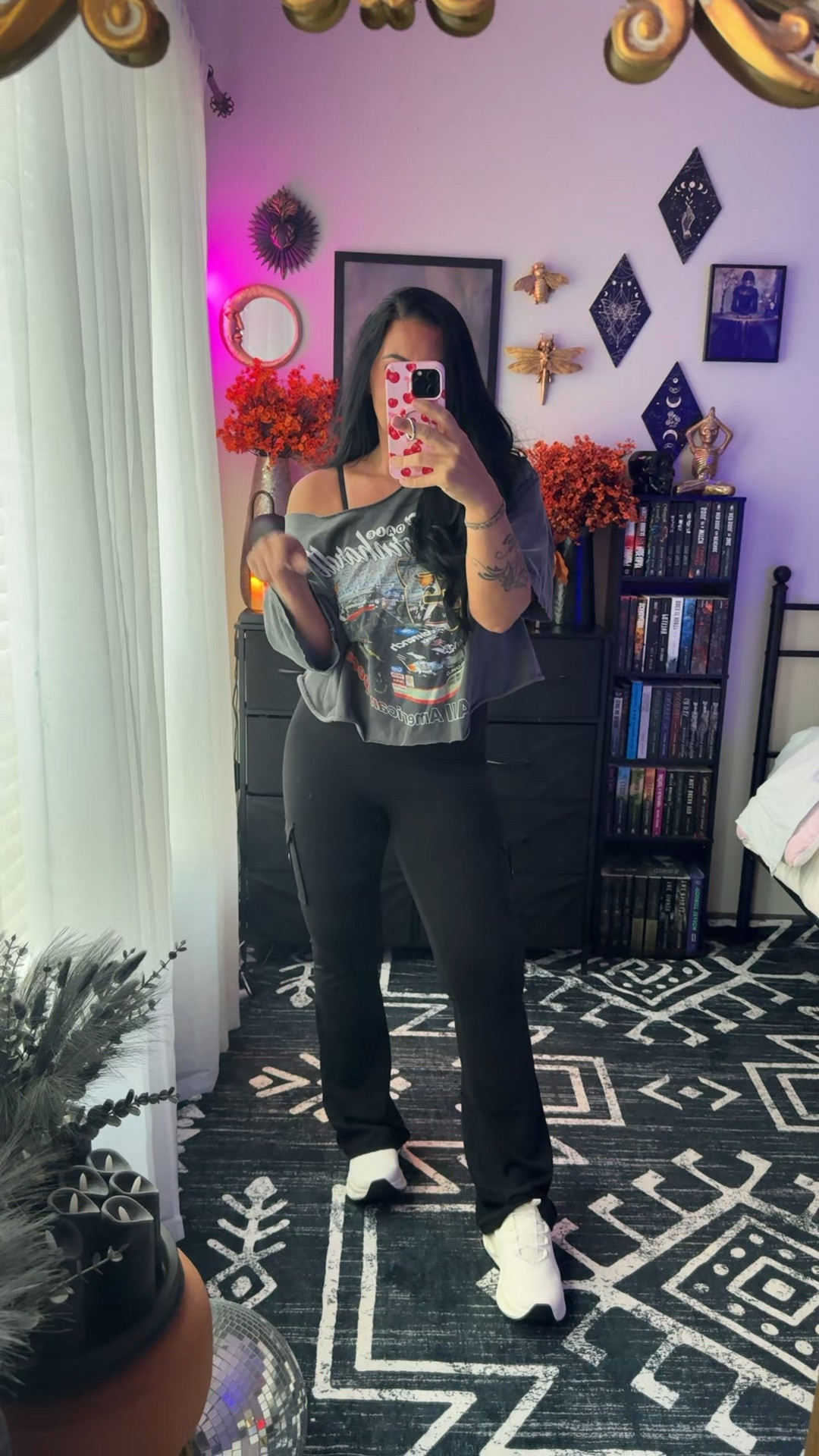 Top I got a 3X for the oversized fit. Pants I’m wearing a Large. Shoes are true to fit.

#LTKootd #LTKOver40 #LTKMidsize
