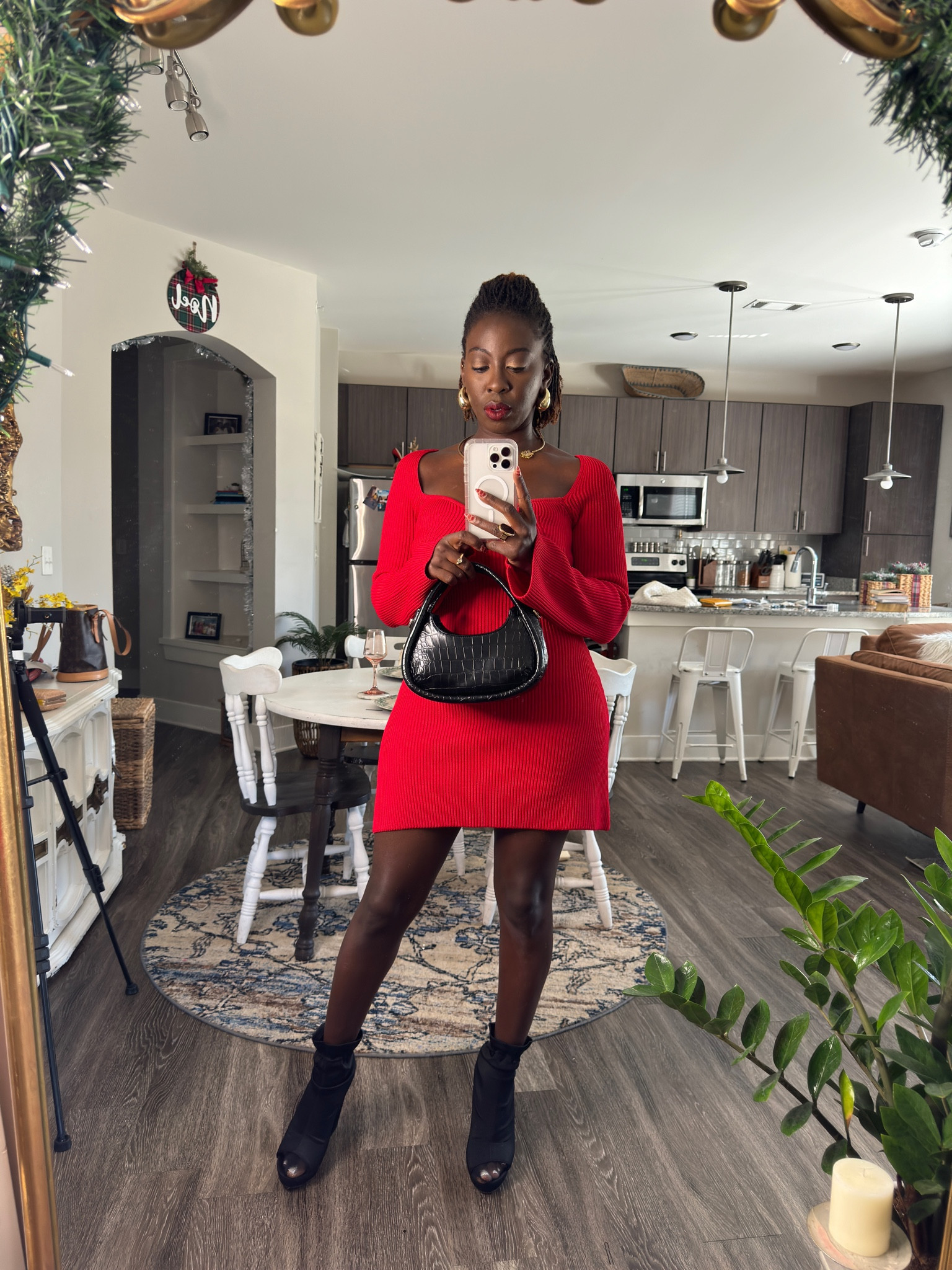 Feeling festive in my stunning red holiday dress! ✨👗 #HolidayStyle #FashionFinds