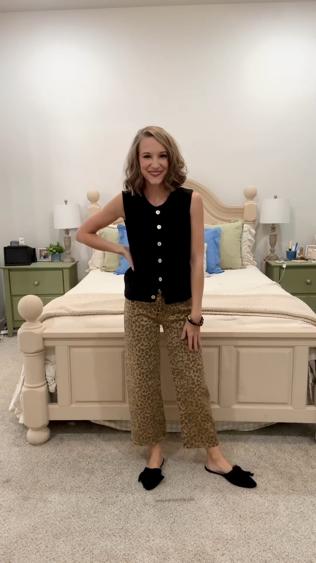 Leopard is my love language 😍🤎 I’m styling the cutest leopard jeans so many different styles and so many different ways!! What’s your favorite look?! 