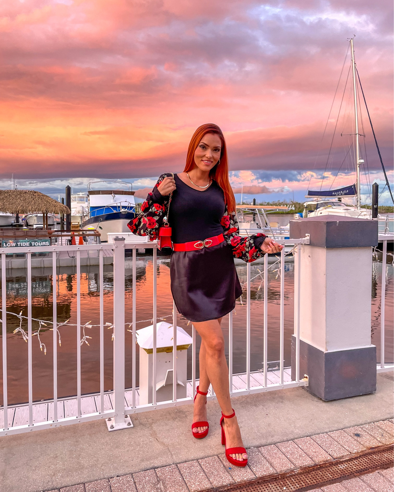 Tropical resort date night outfit perfect for Florida nights in the Spring time.