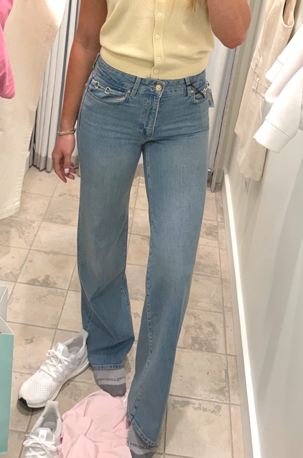 Jean: size 26
If you have long legs, these jeans are a MUSTT

#LTKootd