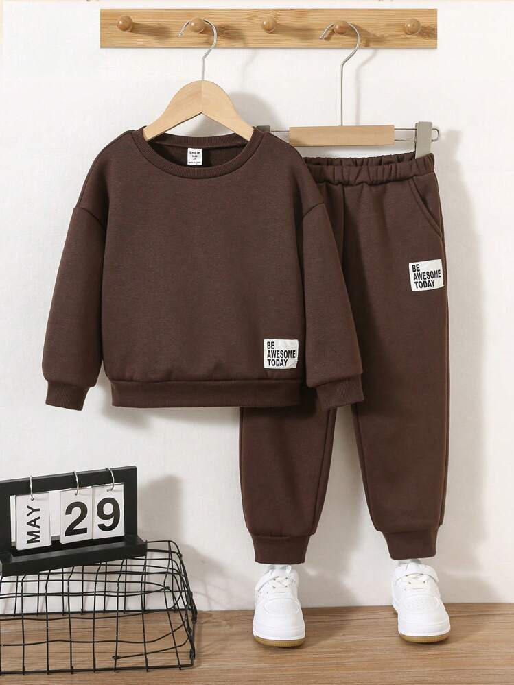 SHEIN Conjunto de sudadera con capucha casual y cómoda para niño, de felpa, con parche y reforz... | SHEIN