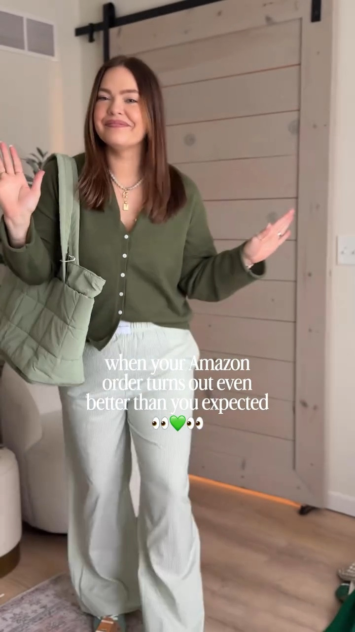 All from my most recent haul & had to share even before taking the tags off 🤣 such a fun monochromatic look too! 💚🍀👒

#monochromaticoutfit #midsizemomstyle #softpants #softtummyoutfits

#LTKootd #LTKMidsize #LTKSeasonal